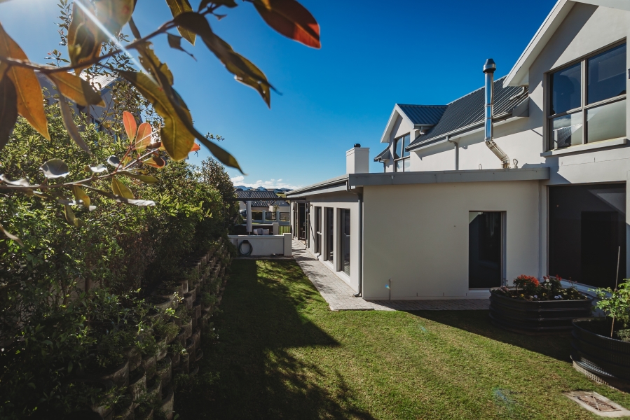 4 Bedroom Property for Sale in Kingswood Golf Estate Western Cape